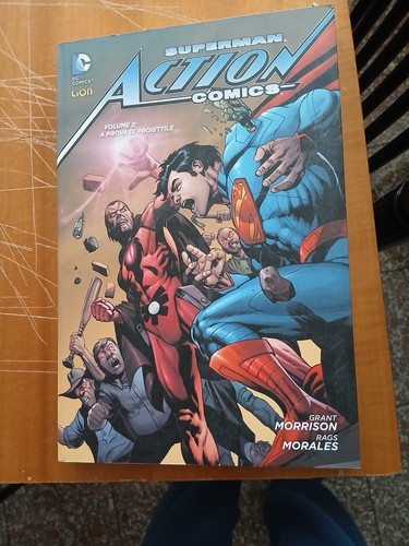 Superman action comics volume - superman,