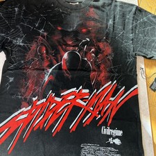 T-shirt nera oversize classica