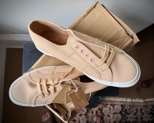 Nuove scarpe ginnastica - da,