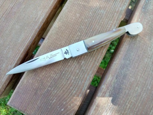 Tradizionale coltello - tradizionale,