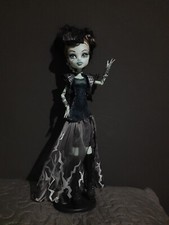 Monster High Frankie Stein Ghouls Rule 2012 doll
