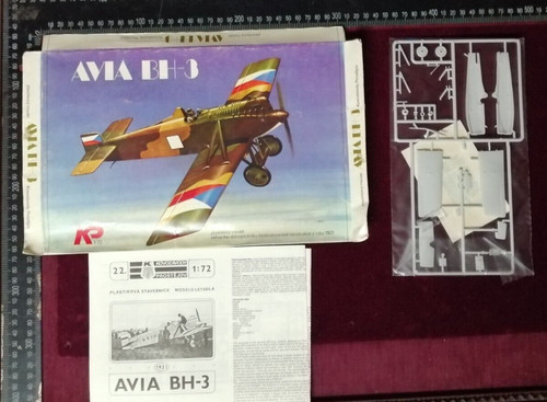 Modellino plastica aereo ad - in,