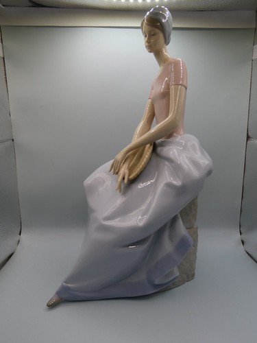 Retired large lladro spain - large,