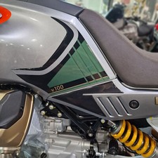 Adesivi 3D compatibili con Moto Guzzi V100 Mandello Laterali Serbatoio Verde