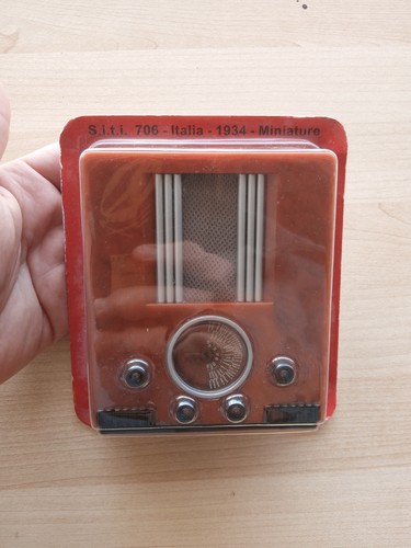 Miniatura radio i - miniatura, s.i.t.i