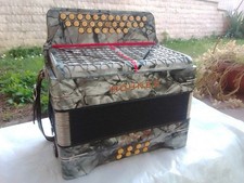 ANTICO ORGANETTO 8 BASSI