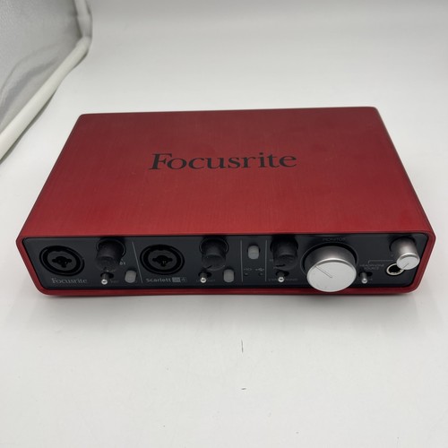 Focusrite scarlett 2i4 - 2i4, 1a
