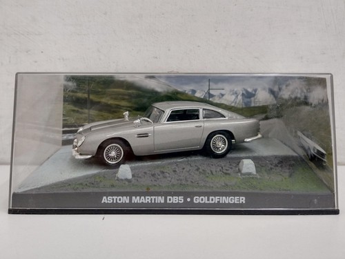 Aston martin db5 007 - martin,