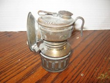 Antica lampada testa lanterna