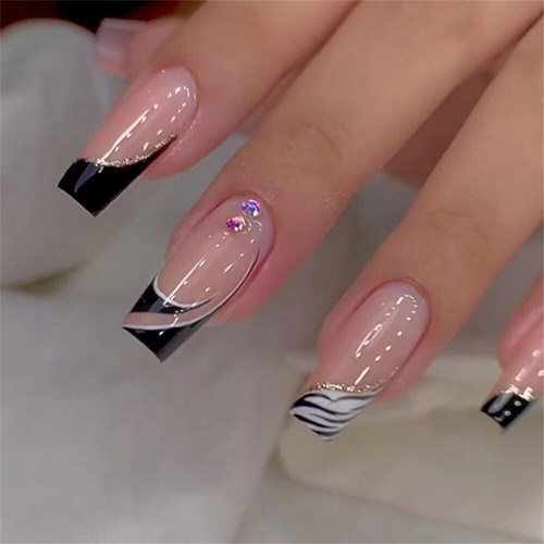 Stampa animalier unghie finte