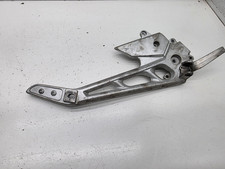 SUZUKI GSR 600 2008 SUPPORTO PEDANA STAFFA DESTRA