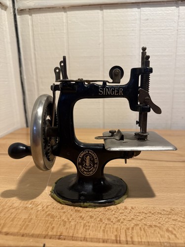 Macchina cucire vintage - da,