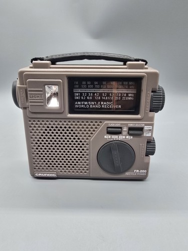 Grundig 200 world band - world,