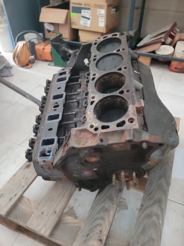 Tavolino blocco motore grezzi - tavolino,