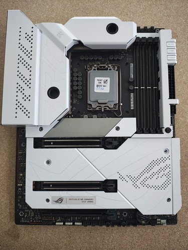 Asus rog maximus z690 - rog,