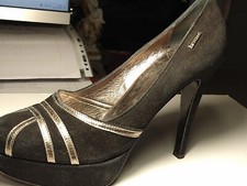 Scarpe décolleté donna Gianfranco Ferré. Misura EU 39 Pelle Nero e Argento Usate
