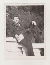 Affettuoso bello giovane