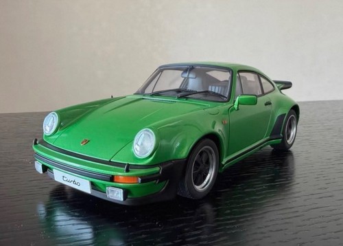 Autoart porsche 930 - 1/18,