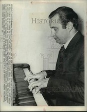 1956 Press Photo Pianist