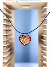 Elegante collana con pendente