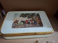 VECCHIA SCATOLA LATTA  SCENA