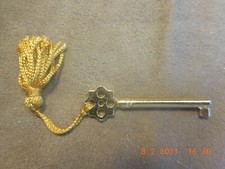 LONG MUSIC BOX LOCKING KEY w/
