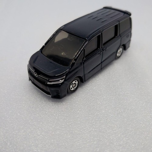 Tomica 115 toyota voxy - tomica,