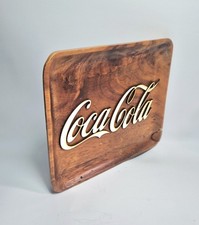 Coca Cola Scritta In Rilievo Vassoio Piatto Appende Vintage legno Circa 18x18 Cm