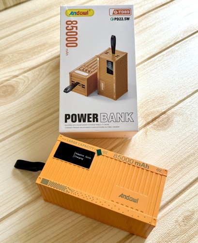 Power bank andowl - bank,