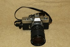 minolta srt 303b perfetto  funziona 100% con obiettivo tamron 28-80 mm 3.5-4.2