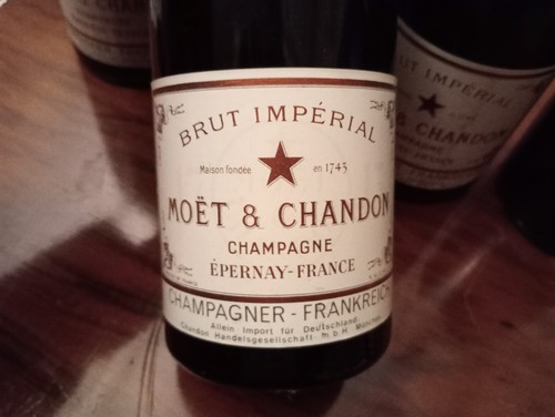 Champagne moet chandon - champagne,