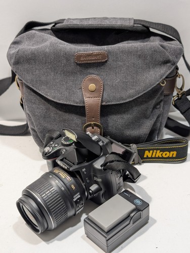 Nikon d5000 dslr camera kit - d5000,