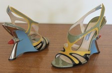 Scarpe "luci di coda"