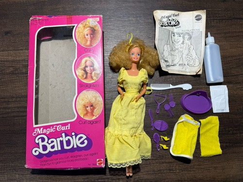Barbie bionda riccio magico