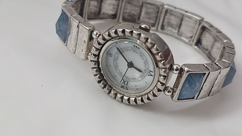 Orologio moda antico fatto - , a