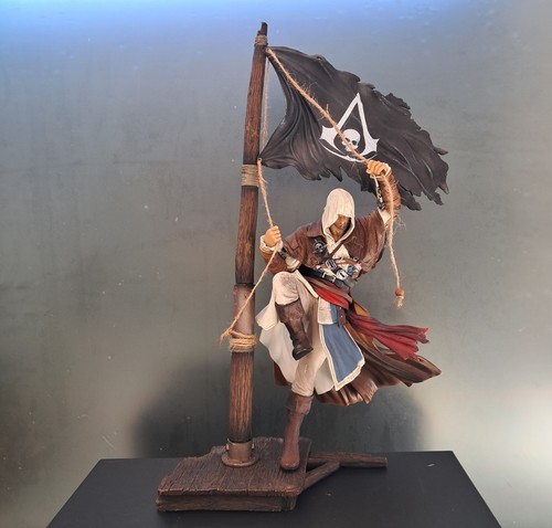 Statua assassins creed - creed, iv