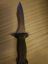 Coltello alla caviglia diver