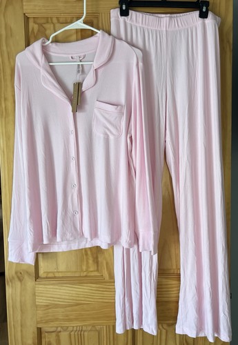 Pigiama rosa nuovo con