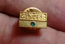VECCHIA SPILLA DA GIACCA PINS VINTAGE SINGER FORSE PLACCATA ORO ???
