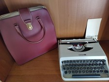 Macchina per scrivere Olivetti