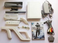 Nintendo Wii Bianca retrocompatibiltà Gamecube + fucile e gioco call of duty