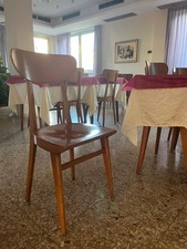 sedie vintage in legno ristorante