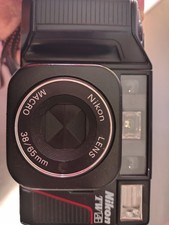 macchina fotografica analogica compatta Nikon