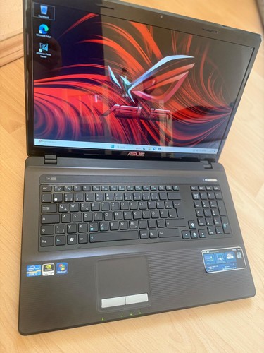 Asus a93s pollici - 18,4, full