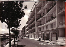 CARTOLINA  ANZIO B/N  VIAGGIATA 1960 VIA ZANARDELLI ANIMATA RARA VEDUTA