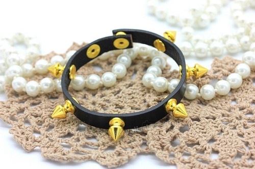 Bracciale pelle nero - , borchie