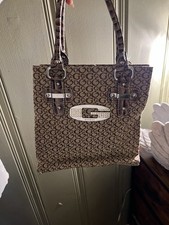 BRAND NEW GUESS PURSE WITH