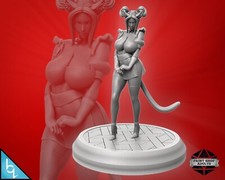 Gatto Cameriera Con Enorme