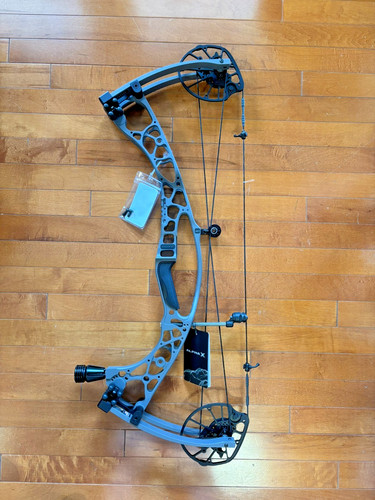 New hoyt alpha - new,