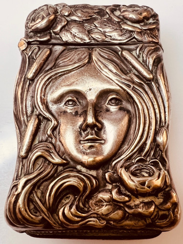 Custodia vesta non - vesta,